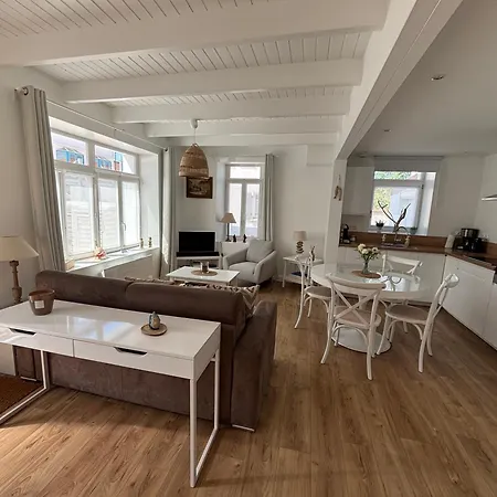 Graziella Сasa de vacaciones